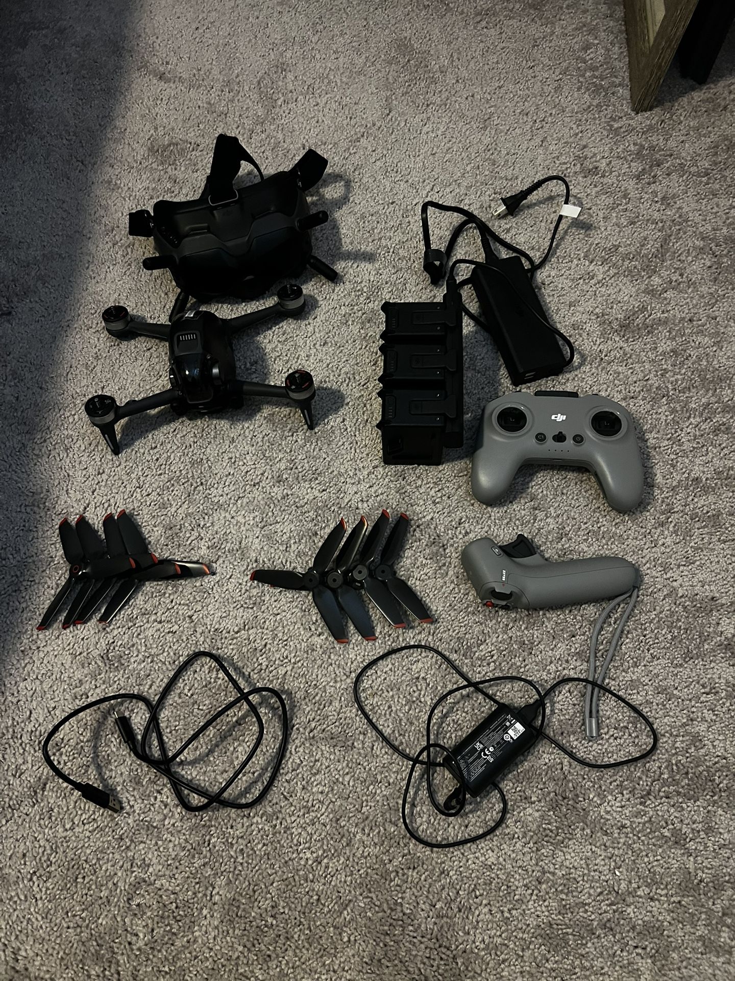 DJI FPV COMBO DRONE & ACCESSORIES
