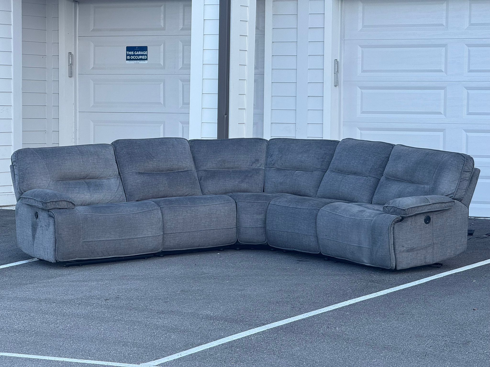MACY’S 5 PIECES POWERED RECLINING GRAY SECTIONAL COUCH DELIVERY AVAILABLE 🚚