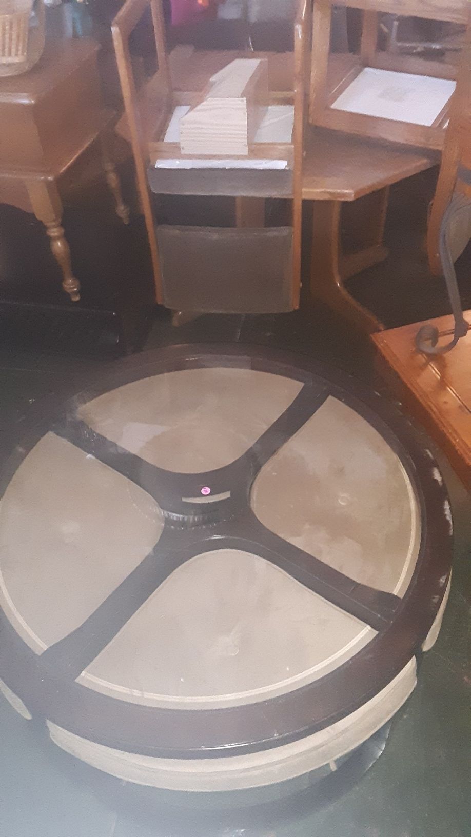 40" diameter coffee table with 4 chairs
