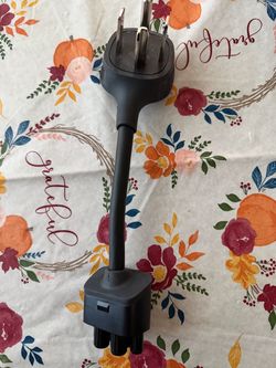 TESLA HOME 220v CHARGER ADAPTER