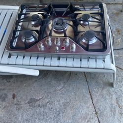 30 Inch Drop In Natural Gas Stove. Kitchen Remodel No Longer Need It 100 Or Best Offer.