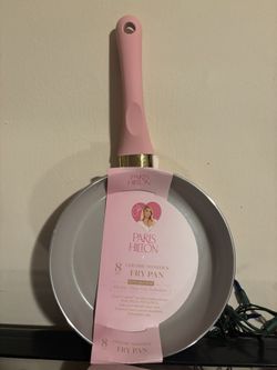 New Paris Hilton 8 Inch Cast Aluminum Ceramic Nonstick Fry Pan Pink Gray Spout