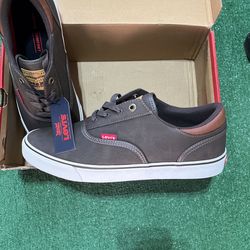 Size 10 Men’s Levi’s Shoes