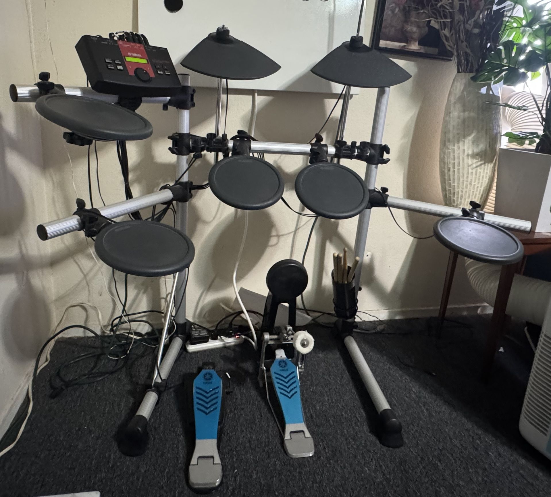 YAMAHA DTXPLORER ELECTRONIC DRUM SET