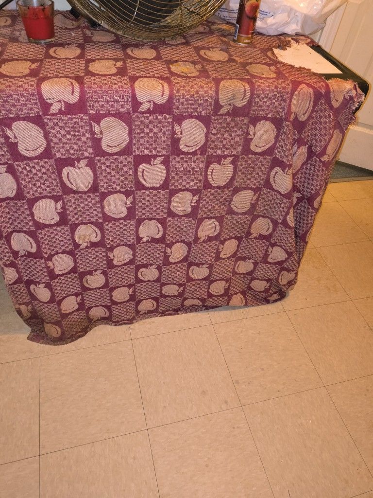 Need Sme One To Bring This Down From A Second Floor Would Pay $40 For The Job