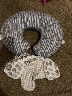 Boppy With Extra Cover
