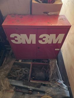 3M Storage Cabinet