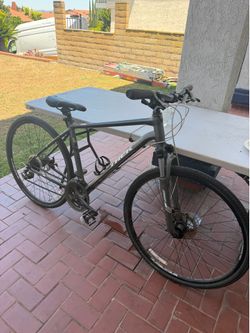 Trek Dual Sport 8.3 DS Hybrid Bike Hydraulic Disc Excellent Condition