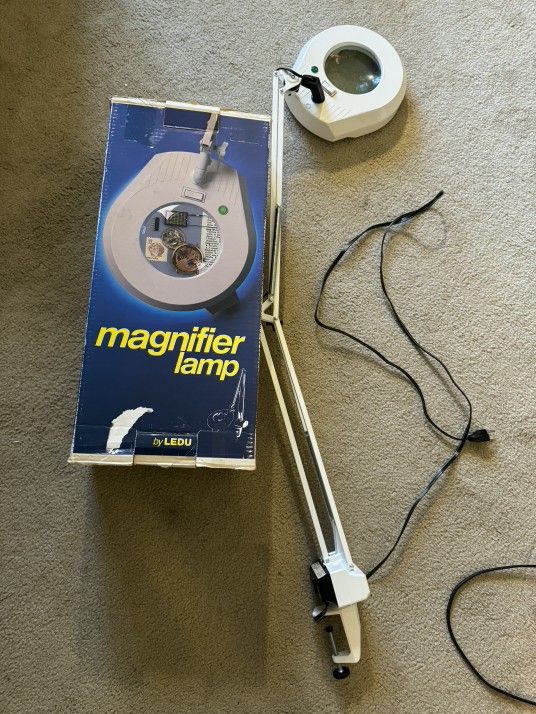 Magnifier Lamp