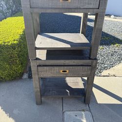 Free side tables