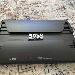 Boss Audio Systems PF2600 Phantom 2600-Watt 4-Channel Car Amplifier