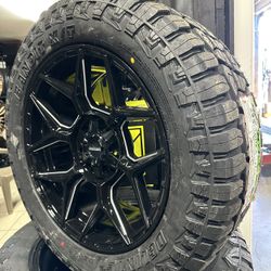 Pack Completo De Rines 20”Y Gomas  Por Un Muy Buen Precio $1999 Si Te Gusta No Dudes En Contactarnos 