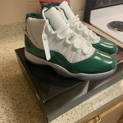 Jordan 11 Green white