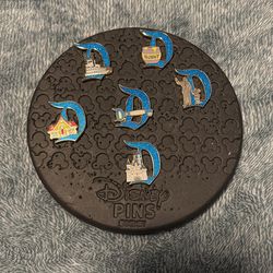 DISNEY D MAGIC KEY PINS W CHASER