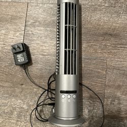 Brookstone Oscillating Table Top Fan with 3 speed settings