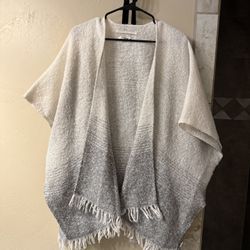 American Eagle Sweater Pancho