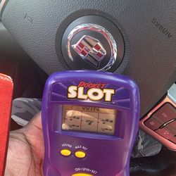 VTG 90s 1997 Radica Pocket Slot Hand Held Travel Game Electronic Tested Works