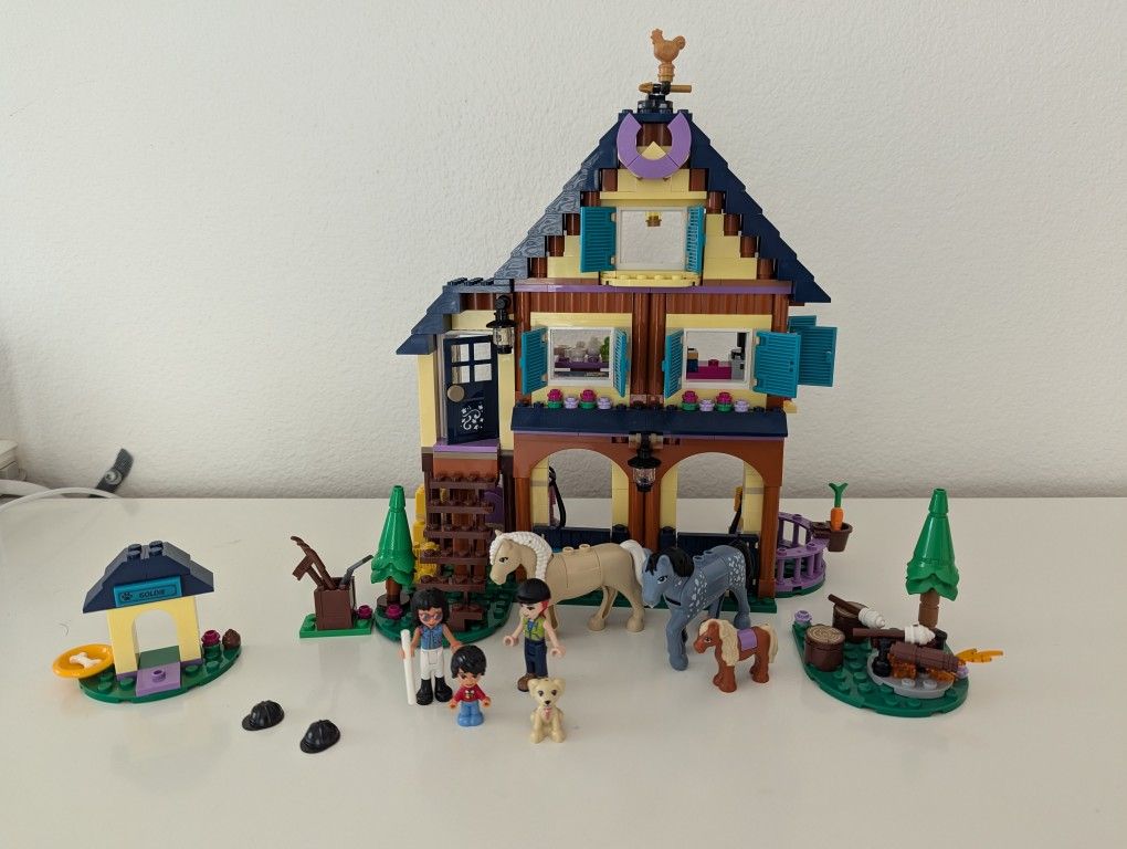 Lego Friends Horseback Riding Center