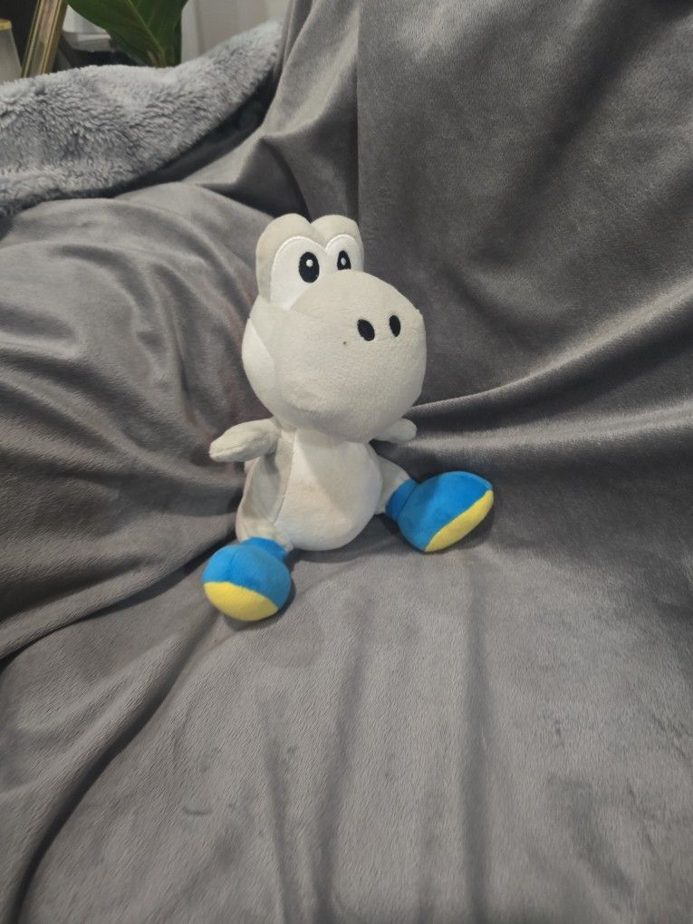 Gray Yoshi