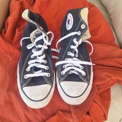 Black Converse Size 8 And 1/2 Very Good Condition