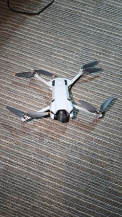 DJI Mini 4 Pro (Fly More) w/ RC2 remote
