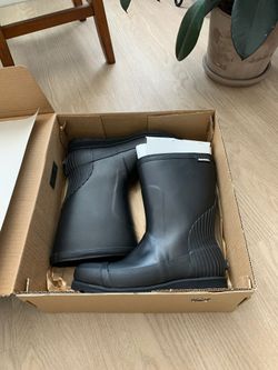 Brand new Sorel rain boots size 7