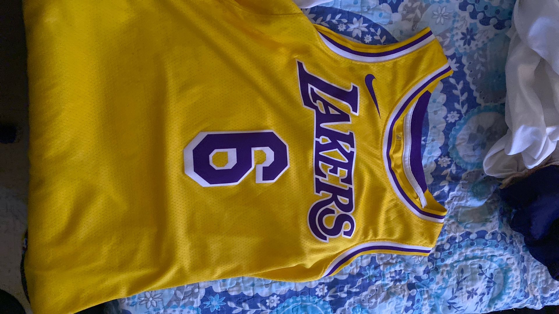 Lakers (Lebron Jersey)