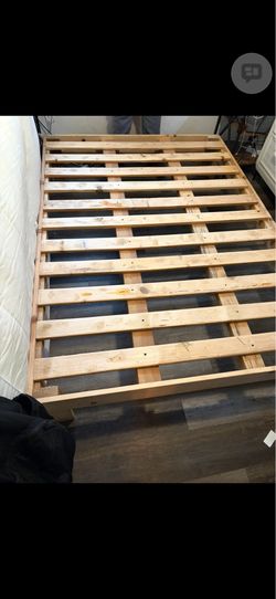 Solid wood platform bed size full