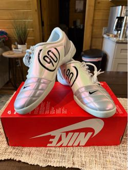 Sz 9.5 Nike Total 90 III SP in Off White, Metallic Silver, and Black.