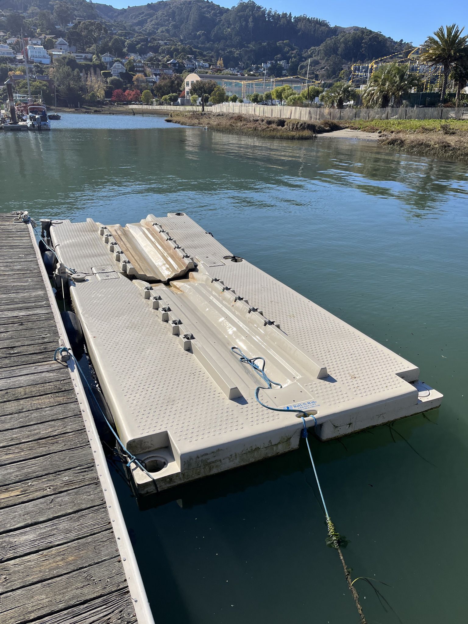 Roll-N-Ride Boat Dock (pwc Lift) - Fit 19ft Boat
