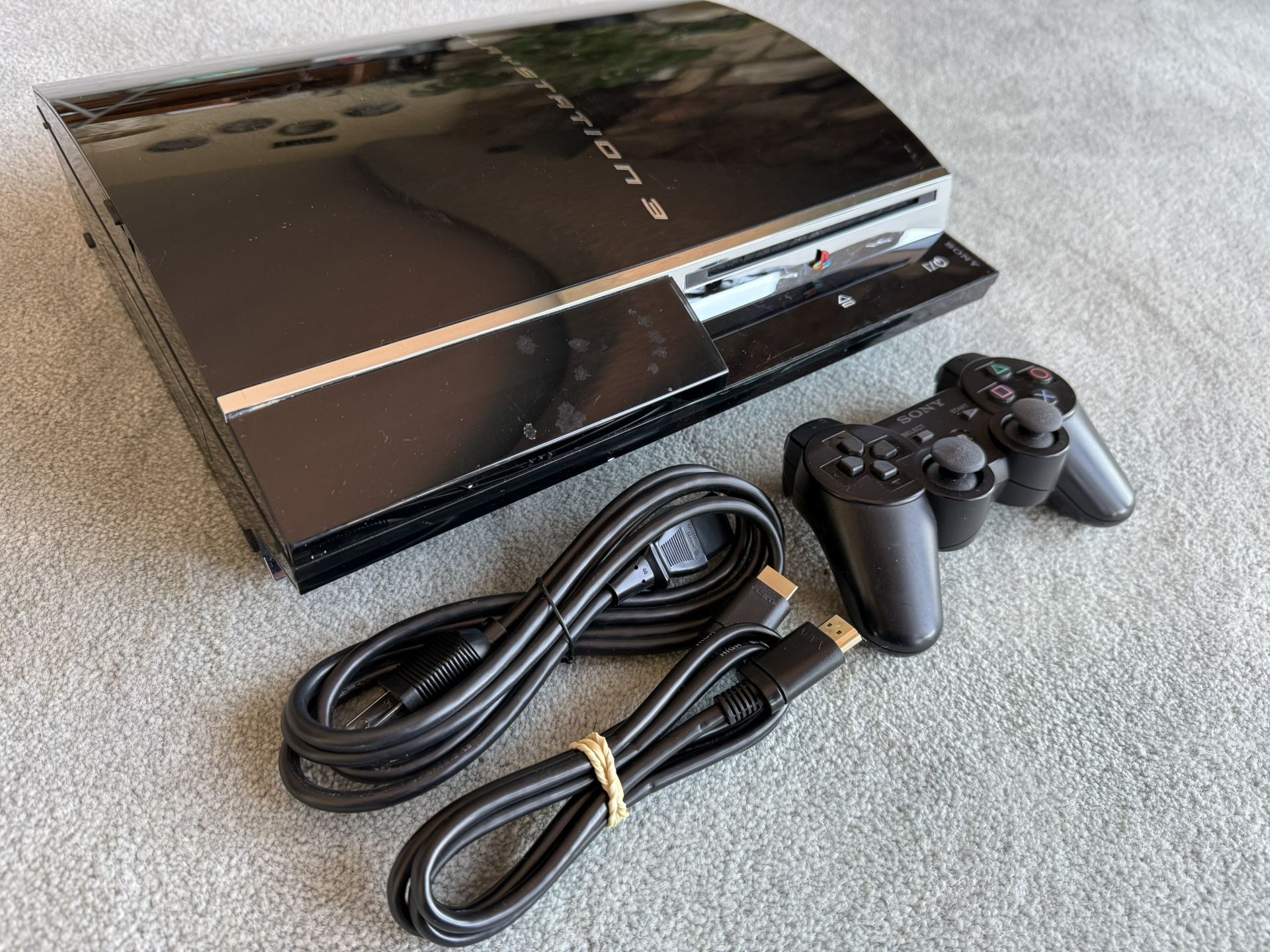 ***NO TRADES!!!*** REFURBISHED piano black PlayStation 3 model CECHE01 ***plays PS2 disks***