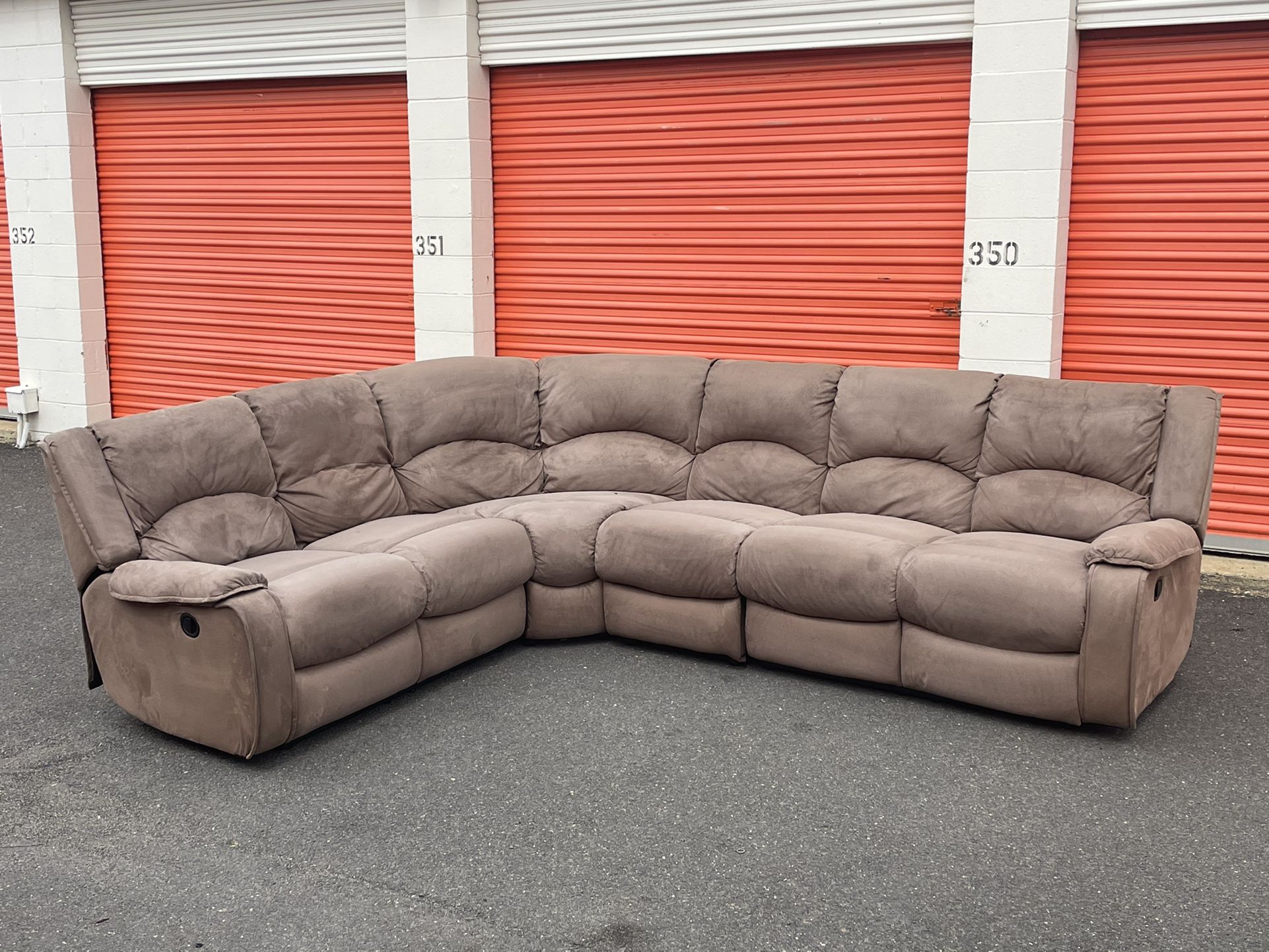 Raymour & Flannigan Recliner Sectional Couch Set