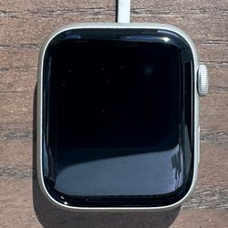 Apple Watch 3 SE 44MM Starlight