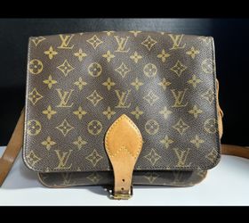 Authentic - Louis Vuitton Cartouchiere GM Monogram