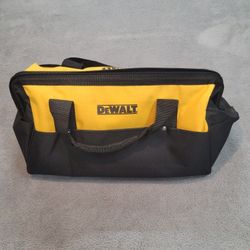 *New* Dewalt 19"x12"x11" large tool bag 