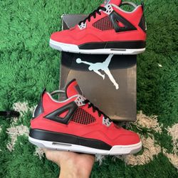 Jordan 4 Toro Bravo