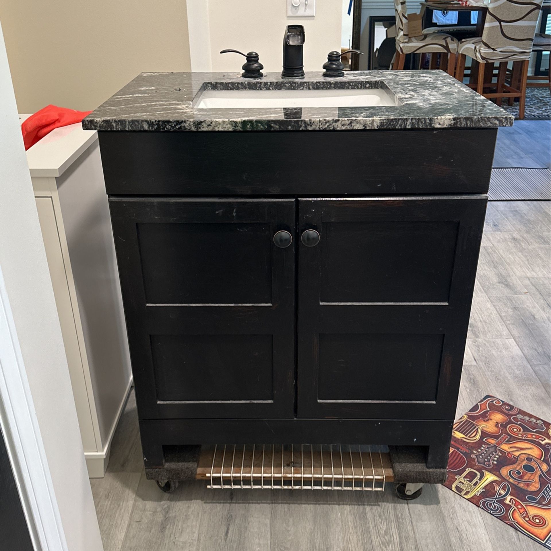 Bathroom Vanity With Faucet 