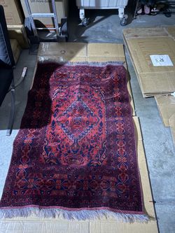 afganistan small rug Wide 39” Long 60” Like new condition I only use for display