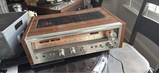 Pioneer SX-580 is a vintage AM/FM stereo receiver