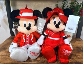 DISNEY 2025 Valentines Day Mickey Mouse Collectible