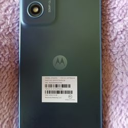 Moto g play 2024 4g (hairline crack)