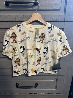 Woman’s Xsmall New Looney Tunes T-shirt