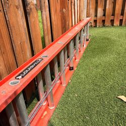 Fibreglass Ladder LOUISVILLE 28 Ft