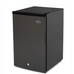 Whynter 3.0 cu. ft. Energy Star Upright Freezer with Lock in Black