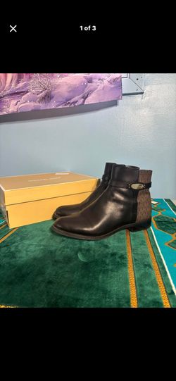 Black/Brown Finley Flat Bootie Size 10M Used