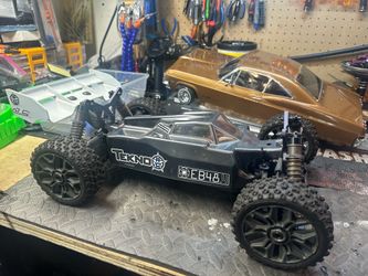 Tekno 1/8 buggy Rc