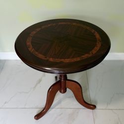 Vintage Tilt-Top Side Table – Rotating Top – Antique Style