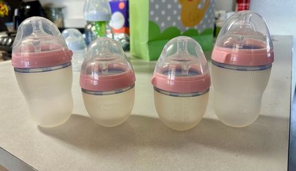 Comotomo Silicone Baby Bottles – Set of 4