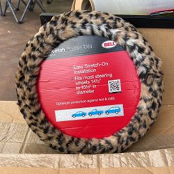 Cheetah Plush Tan Steering Wheel Cover