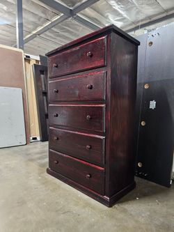 Dresser